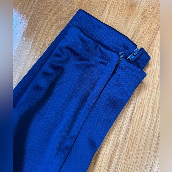 NWT Adidas Track Pants Zipped bottoms and Zippered Pockets Small - Picture 3 of 5